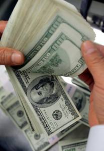 Korean Won Drop Against U.S. Dollars And Japanese Yen